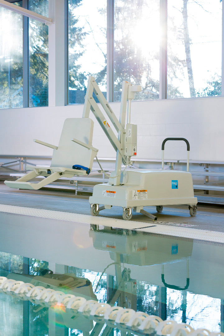 PAL 2 PORTABLE AQUATIC PATIENT HOIST