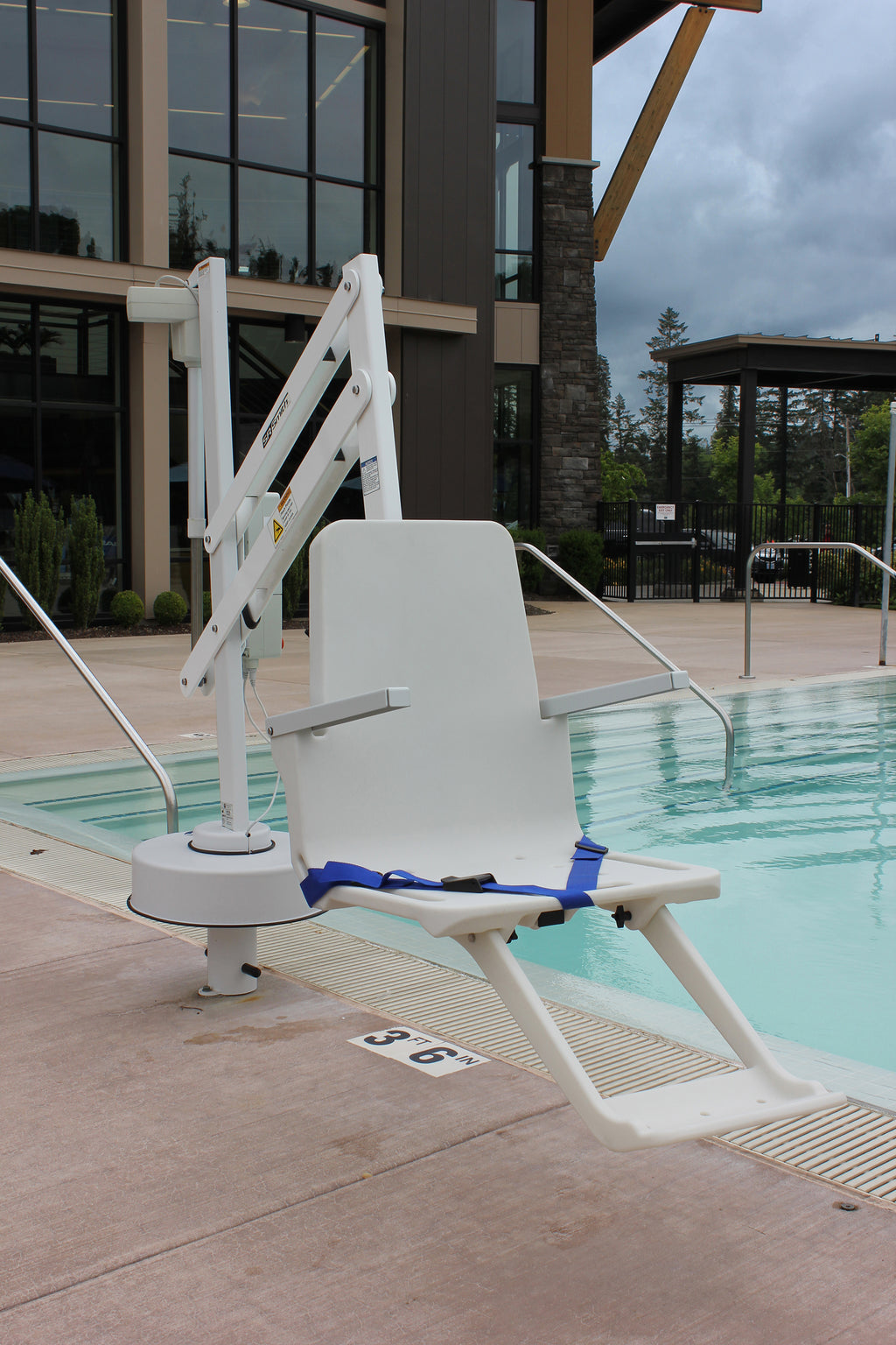 SPLASH! AQUATIC PATIENT HOIST